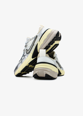 Білі Осінні кросівки чоловічі і жіночі nike v2k runtekk grey beige | найк в2к рантекк сірі бежеві No Brand