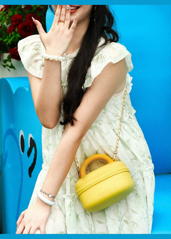 Сумка силиконовая женский клатч на ремешке с ручкой водонепроницаемая сумочка, повседневная, желтая No Brand (354829466)