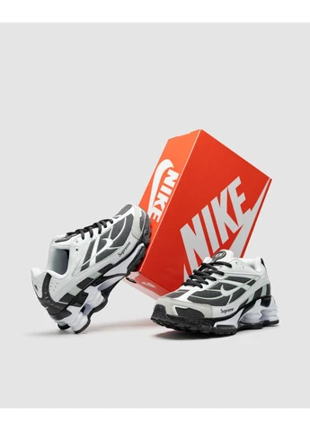 Сірі кросівки чоловічі nike демісезон No Brand Shox Ride 2 SP x Supreme Black/White/Grey