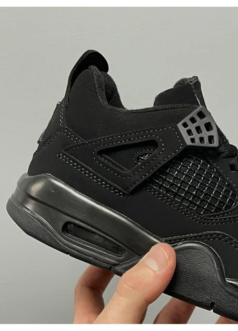Чорні кросівки чоловічі nike air jordan 4 retro all black найк аір джордан чорні демісезон No Brand