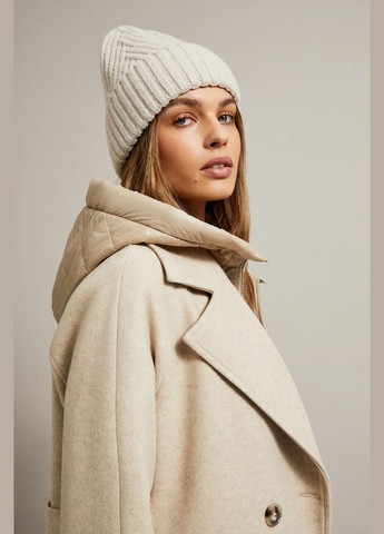 Бежевая пальто женское Moodo