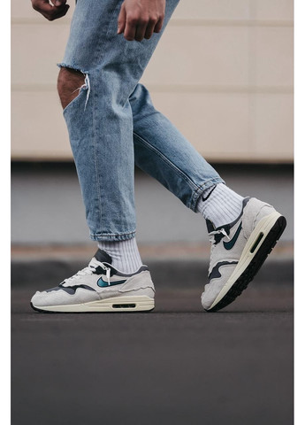 Бежевые демисезонные кроссовки мужские nike air max 1 protection pack найк аир макс No Brand