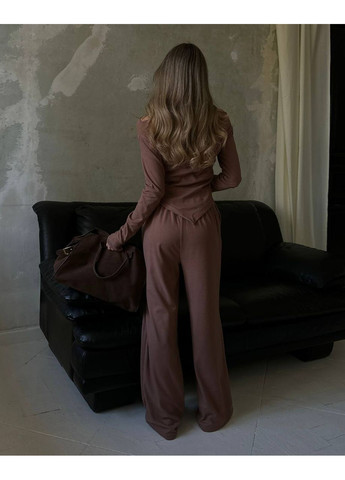 Женский костюм с открытыми плечами и шарфиком. Україна (358934412)