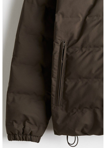 Темно-зеленая демисезонная мужская ветрозащитная куртка regular fit н&м (58582) s темно-зеленая H&M