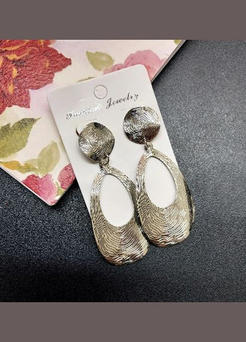 Сережки сріблясті ребристі No Brand (328082777)