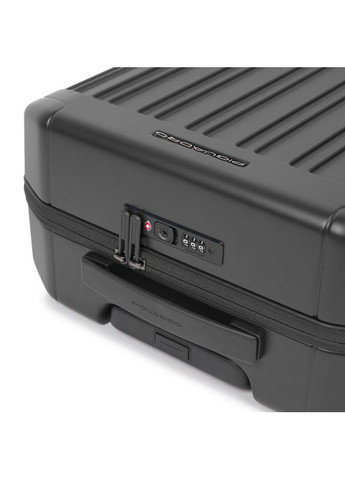 Чемодан PQ LIGHT/Matt Black BV4425PQL_NO official Piquadro (372666509)