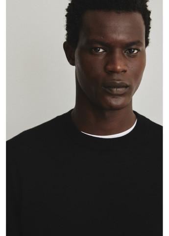 Черный зимний свитер шерсть бленд H&M