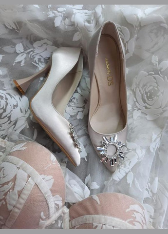 No Brand Праздничные туфли с брошью и камнями бежевый з текстиль, — лето (300578251)