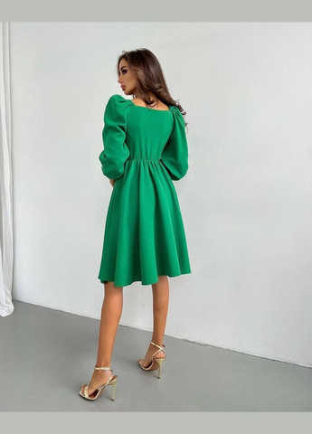 Зеленое вечернее мини платье с пышной юбкой и фонариками. с пышной юбкой Adelante однотонное