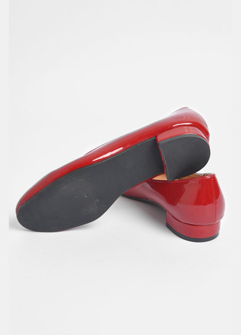 Туфли женские красного цвета Let's Shop на низком каблуке