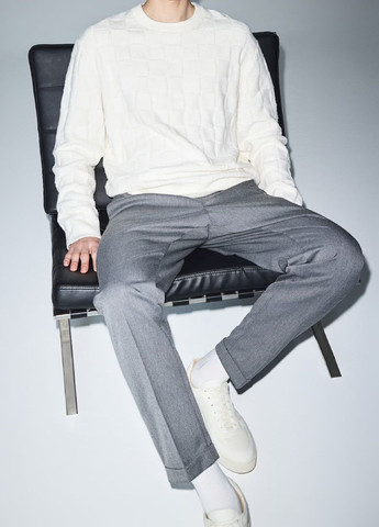 Белый демисезонный свитер H&M