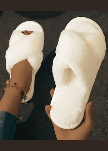 Молочные женские домашние тапочки из искусственного меха fluffy comfort (1994 01) 38-39 Macarena