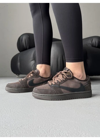 Коричневі кросівки чоловічі nike air jordan 1 low x travis scott velvet brown найк аір джордан коричневі демісезон No Brand