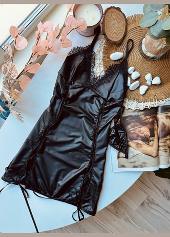 Черный кожанное платье с трусиками и завязками Simply sexy