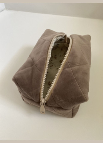 Косметичка велюрова кавового кольору Magic (329999112)