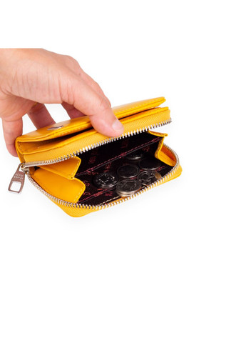Жіночий маленький шкіряний гаманець 2012-46 червоний Karya (261481834)
