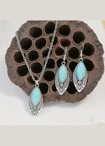 Ретро серьги в форме капли воды с узорами и искусственным бирюзовым камнем серебристые 5.3 см Liresmina Jewelry (361048779)