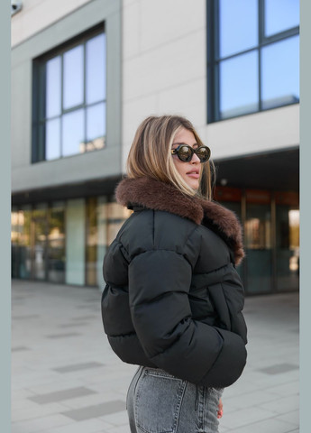 Чорна зимня куртка MN