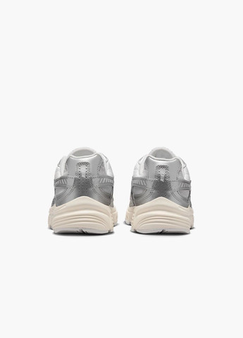 Кросівки жіночі Wmns Initiator Grey/Metallic IB4483-078 Nike сірі (335012270)