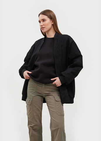 Черная демисезонная куртка, цвет черный Estro