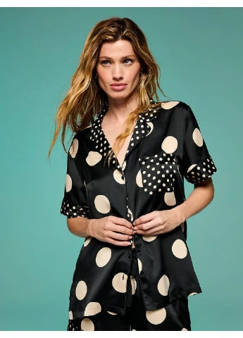 Черная всесезон пижама signature satin short pajama set black/tan dots Victoria's Secret