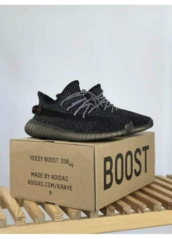 Чорні кросівки чоловічі adidas yeezy boost 350 v2 black адідас ізі буст чорні демісезон No Brand