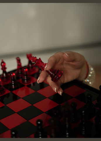 Шахматы из эпоксидной смолы красно-черные КРАСНЫЙ БАРХАТ KorriArt (315492701)