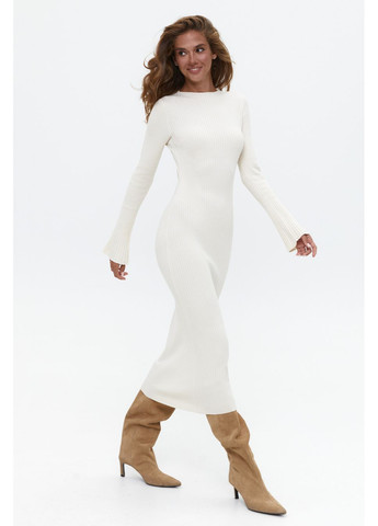 Молочное платье с расклешенными рукавами в цвете natural Solmar