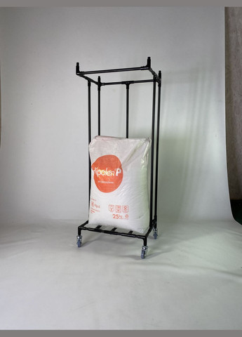 Металева стійка - тримач (контейнер) для сміттєвих пакетів для сухого та об'ємного сміття на колесах чорна Treho 240 SW Metaplant (346530996)