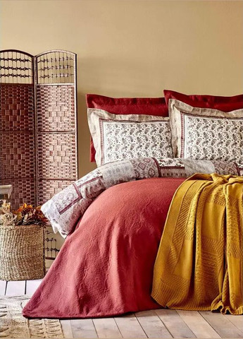 Набор постельного белья с покрывалом + плед Maryam bordo 2020-1 бордовый евро Karaca Home (285778719)