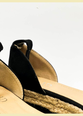 Черные босоножки Raid