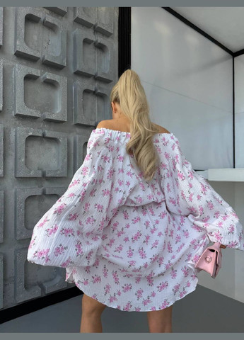 Розовое кэжуал платье из натуральной ткани муслин Adelante с цветочным принтом