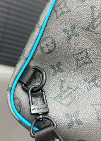 Чоловіча нагрудна сумка Louis Vuitton сіра No Brand (307821626)