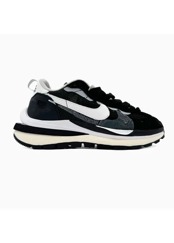 Белые демисезонные кроссовки мужские nike vaporwaffle x sacai black/white найк вапорвафл белые No Brand