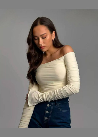 Вкорочений лонгслів з відкритими плечима Adelante (324024285)