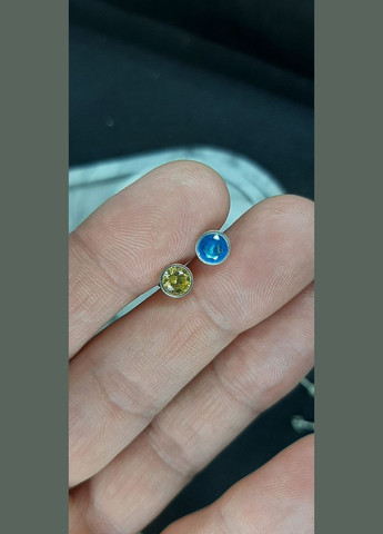 Сережки срібло 925 проба цвяшки пусети на закрутці Камінчик No Brand (329999354)