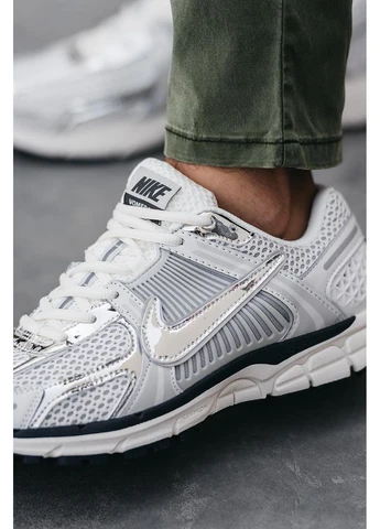 Сірі кросівки чоловічі nike zoom vomero 5 silver найк зум вомеро 5 сірі демісезон No Brand