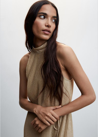 Золотий вечірня святкова сукня міді з люрексом плаття плісе Mango