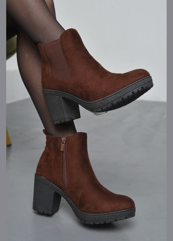 Осенние ботинки женские демисезонные коричневого цвета дезерты Let's Shop без декора из искусственной замши