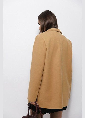 Бежеве демісезонне Коротке жіноче пальто однобортне бежевого кольору MKAR69209-1 Modna KAZKA