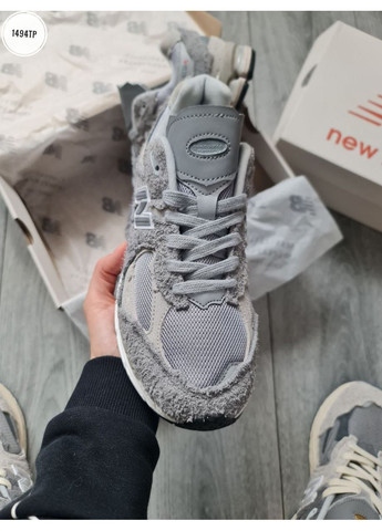 Серые демисезонные кроссовки мужские new balance 2002r protection pack dark gray нью беланс 2002r No Brand
