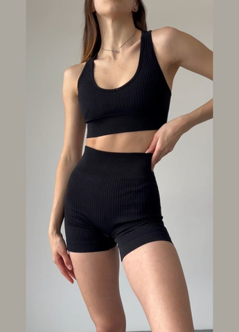 Спортивний костюм у рубчик (топ без рукава з чашками та шорти з пуш-ап ефектом) чорного кольору, розмір S Trends (330757063)