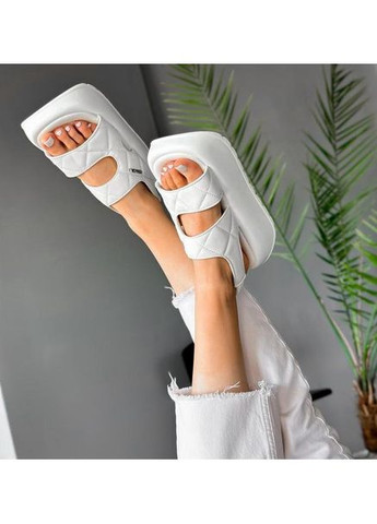 Белые женские босоножки на платформе 1627 белые Ailaifa