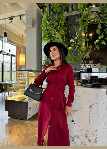 Бордова жіноча сукня з поясом колір бордо р.42/44 454635 New Trend