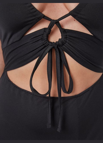 Черное платье About You