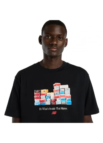 Черная футболка New Balance Boxes
