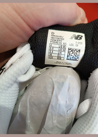 Белые всесезонные кроссовки No Brand