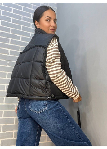 Жилетка женская 9039 стеганная короткая вставка из экокожи на спине Lady yep (304291620)