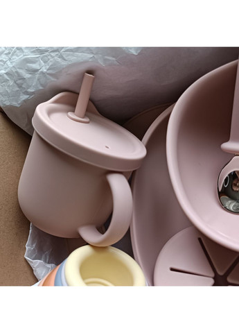 Силіконовий посуд для дівчинки 8 в1- комплект на присосках Пудра (0308) No Brand (370439305)