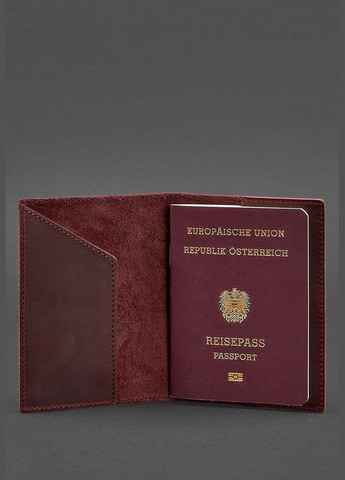 Кожаная обложка для паспорта с австрийским бордовым гербом Crazy Horse (A-027226) BlankNote (329186805)